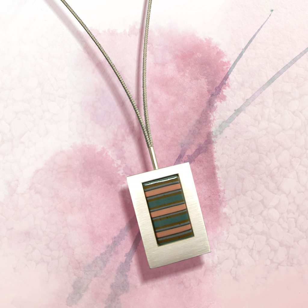 Kette_Porzellan gestreift grün rosa