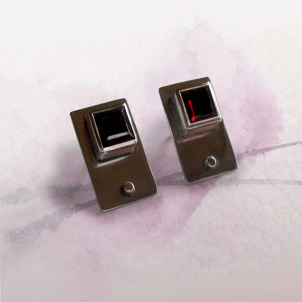 Ohrstecker_Granat eckig