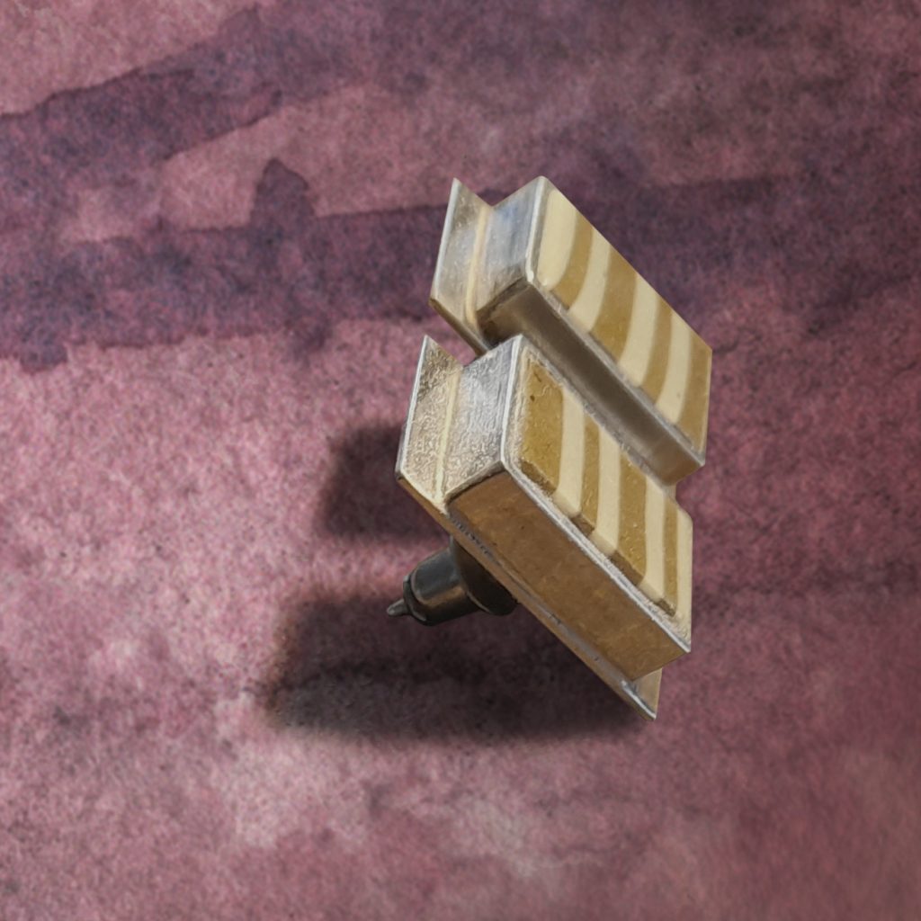 Ohrstecker Silber Porzellan hell dunkel gestreift_Seitansicht