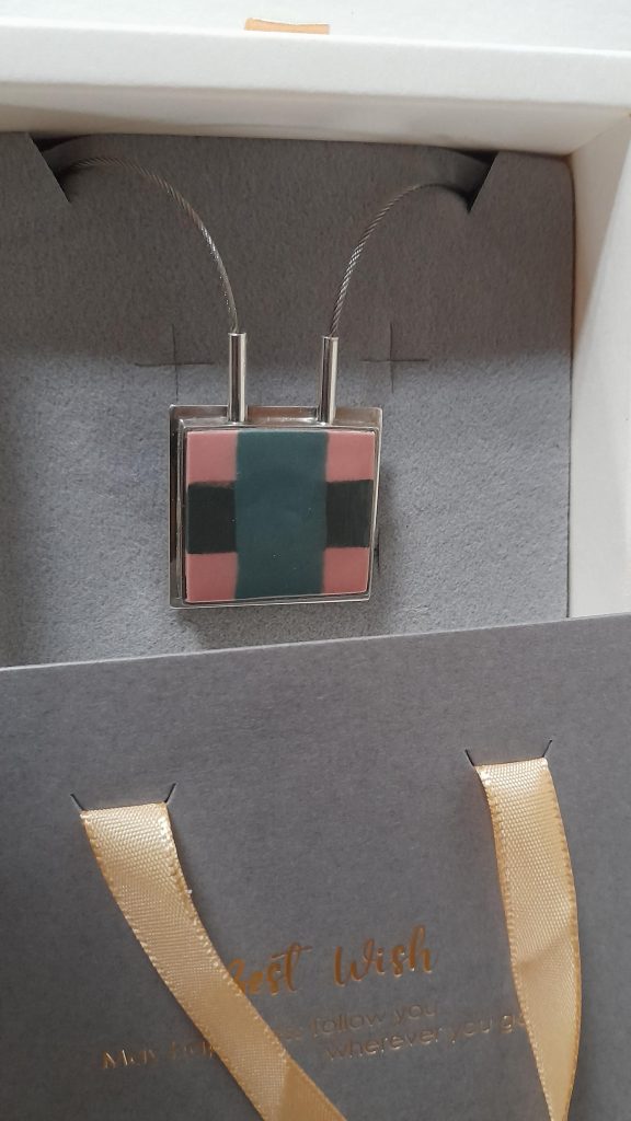 Kette Silber Quadrat Porzellan rosa grün Kreuz