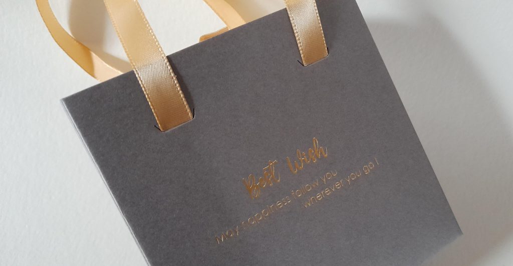 Kette Silber Quadrat Porzellan rosa grün Kreuz