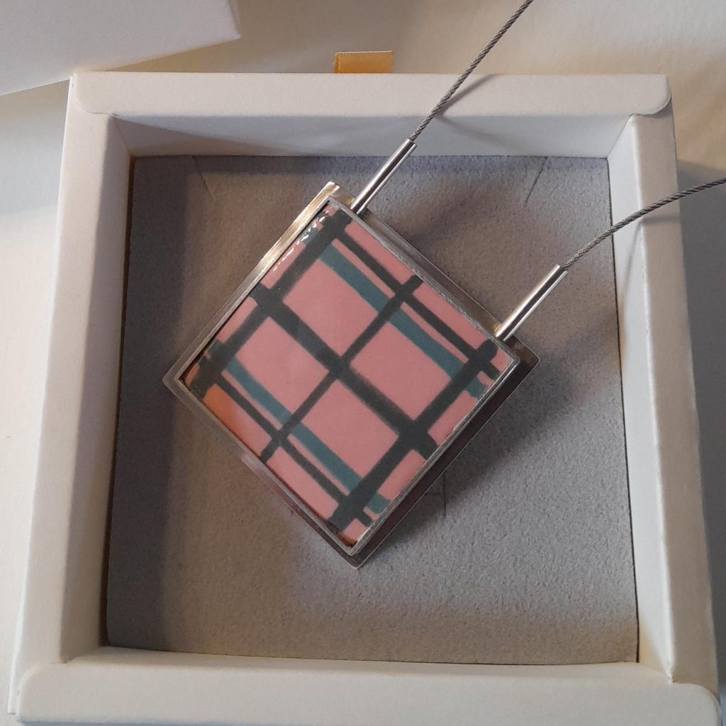 Kette Silber Porzellan Quadrat rosa grün kariert