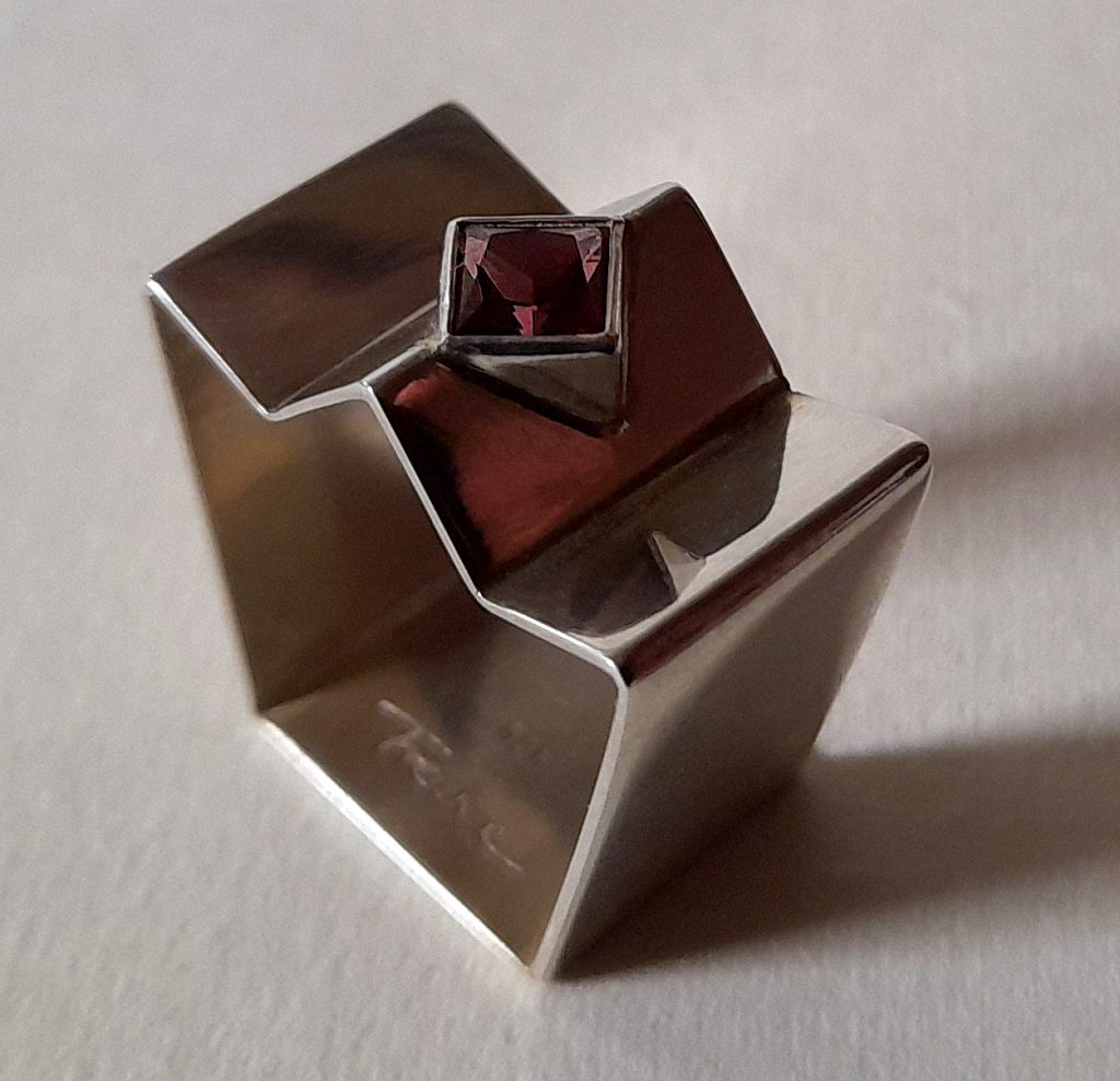 Ring Rodolith Krone eckig