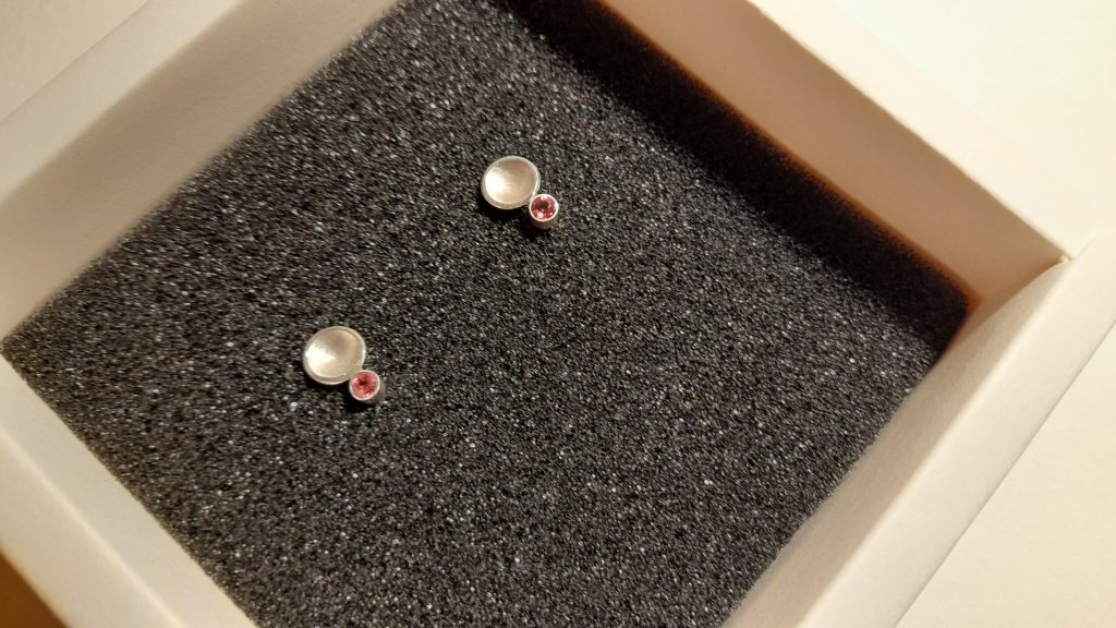 Ohrstecker rund Turmalinquarz