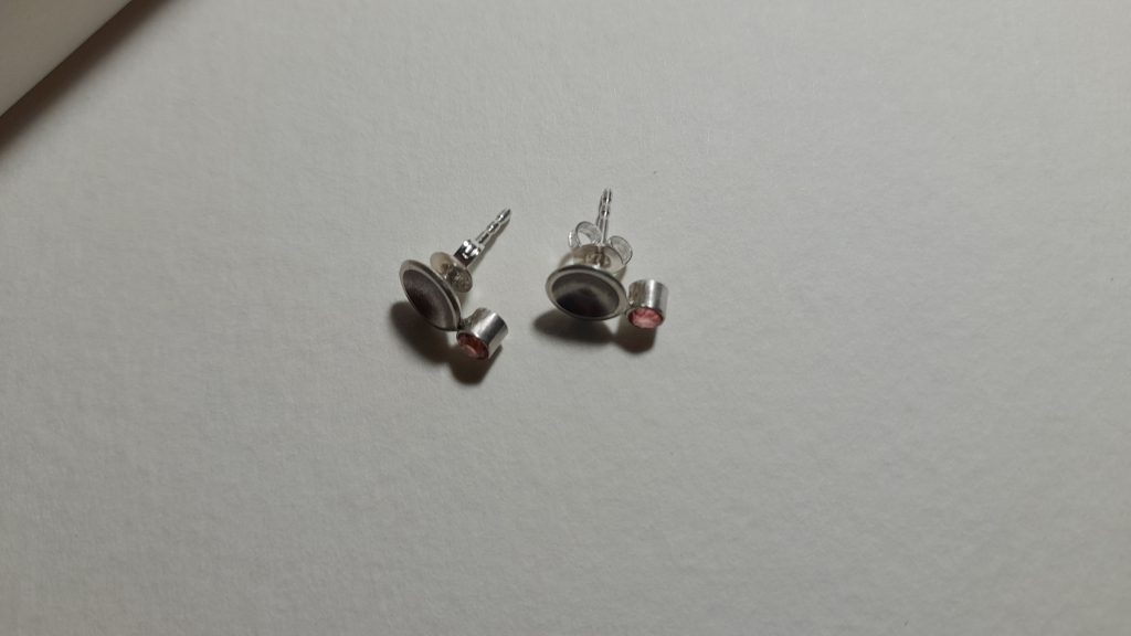 Ohrstecker rund Turmalin quarz