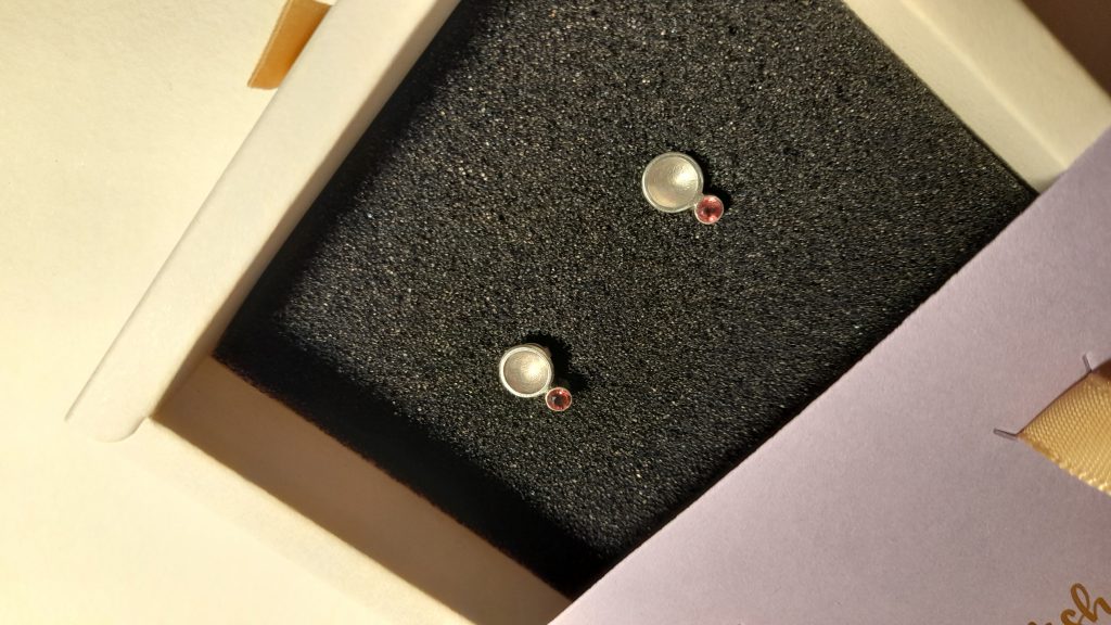 Ohrstecker rund Turmalin quarz